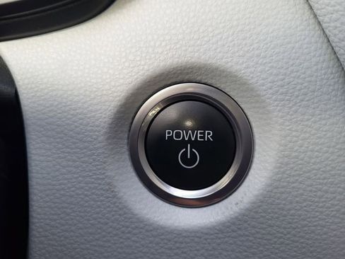 Used 2024 Toyota Corolla SE w/ Convenience Package image 24