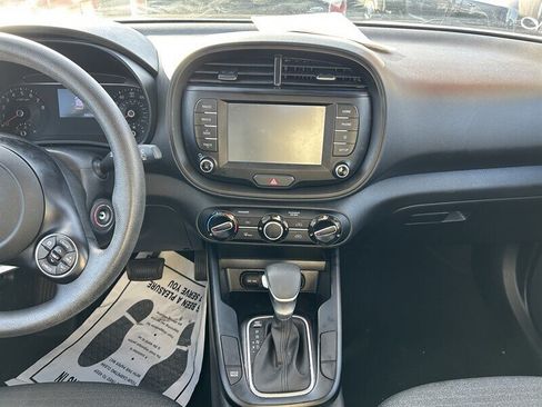Used 2021 Kia Soul S FWD image 27