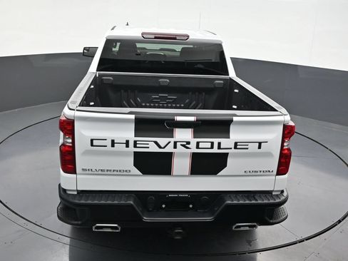 Used 2025 Chevrolet Silverado 1500 Custom Trail Boss AWD/4WD image 20