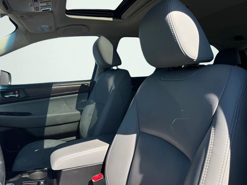 Used 2018 Subaru Outback 3.6R Limited image 45