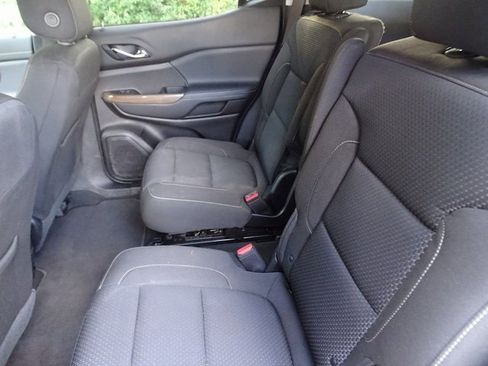 Used 2023 GMC Acadia SLE w/ Driver Convenience Package image 8