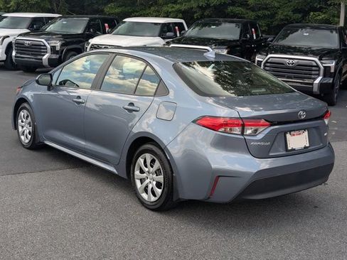 Used 2026 Toyota Corolla LE FWD image 5