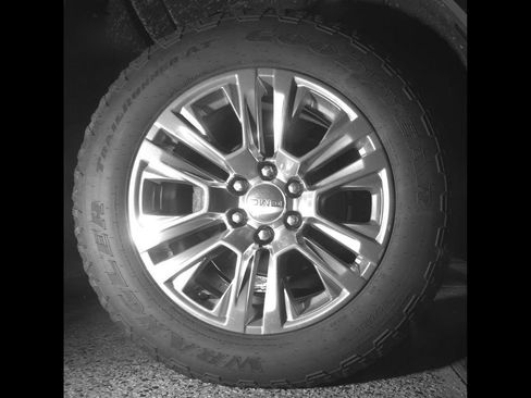 Certified 2019 GMC Sierra 1500 Denali w/ LPO, GMC Protection Package AWD/4WD image 31