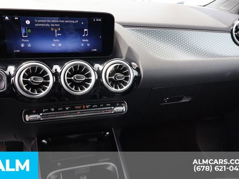 Used 2025 Mercedes-Benz GLA 250 image 37