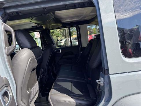 Used 2024 Jeep Wrangler Unlimited Sahara w/ Safety Group image 7