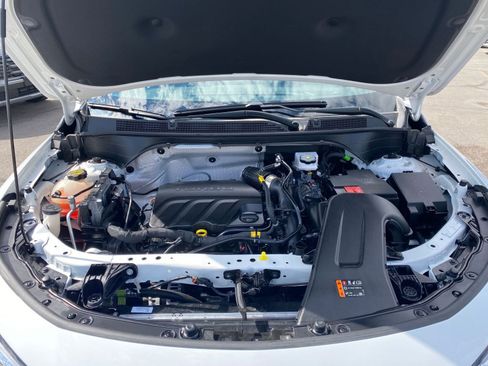 Used 2025 Buick Envista Sport Touring image 32