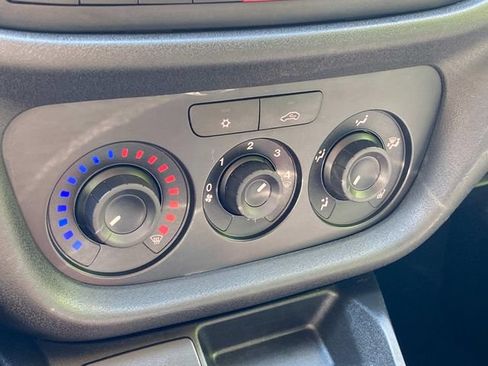 Used 2022 RAM ProMaster City Tradesman FWD image 22
