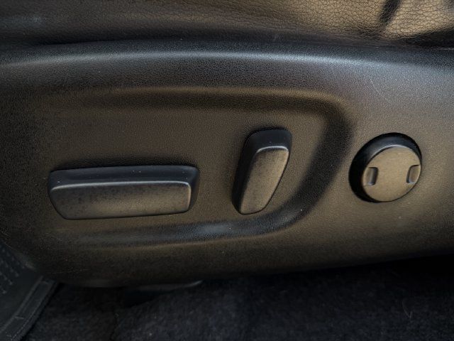 Used 2018 Toyota RAV4 Limited FWD image 25