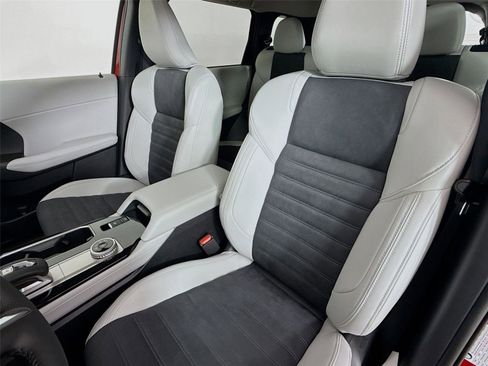 New 2025 Mitsubishi Outlander SE image 20