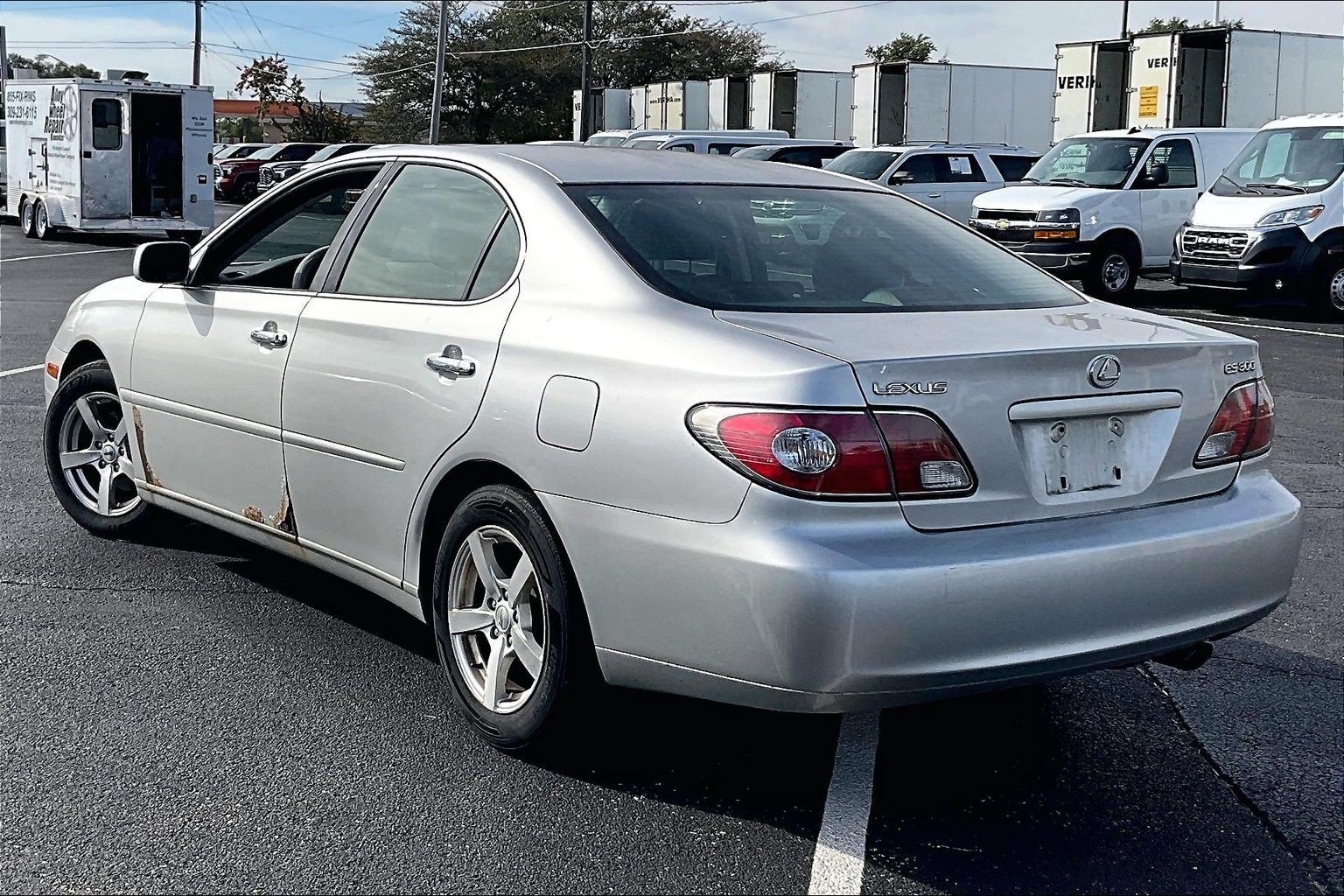 Used 2002 Lexus ES 330 FWD image 6