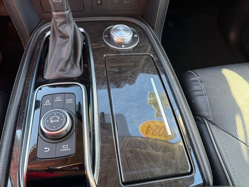 Used 2024 INFINITI QX80 Luxe image 28