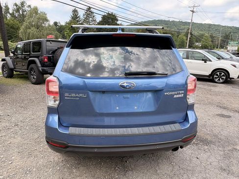 Used 2017 Subaru Forester 2.5i Touring AWD/4WD image 6