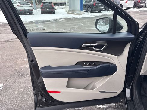 Used 2023 Kia Sportage EX image 14