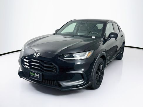 Used 2023 Honda HR-V Sport image 3