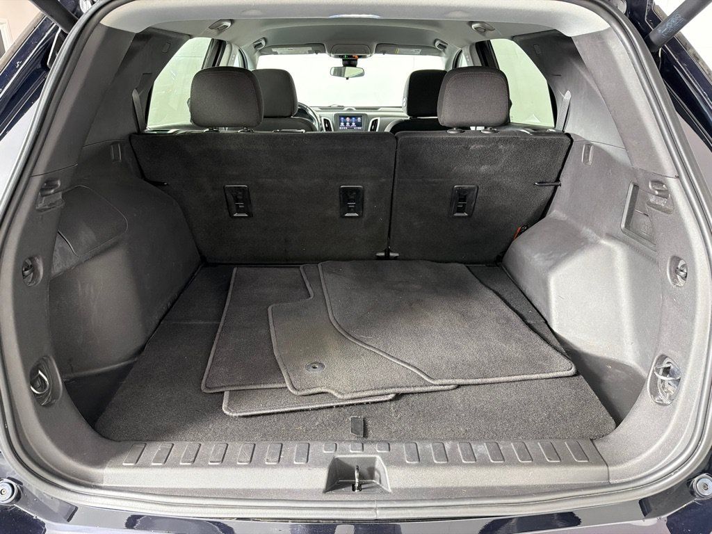 Used 2021 Chevrolet Equinox LT w/ Driver Convenience Package AWD/4WD image 19