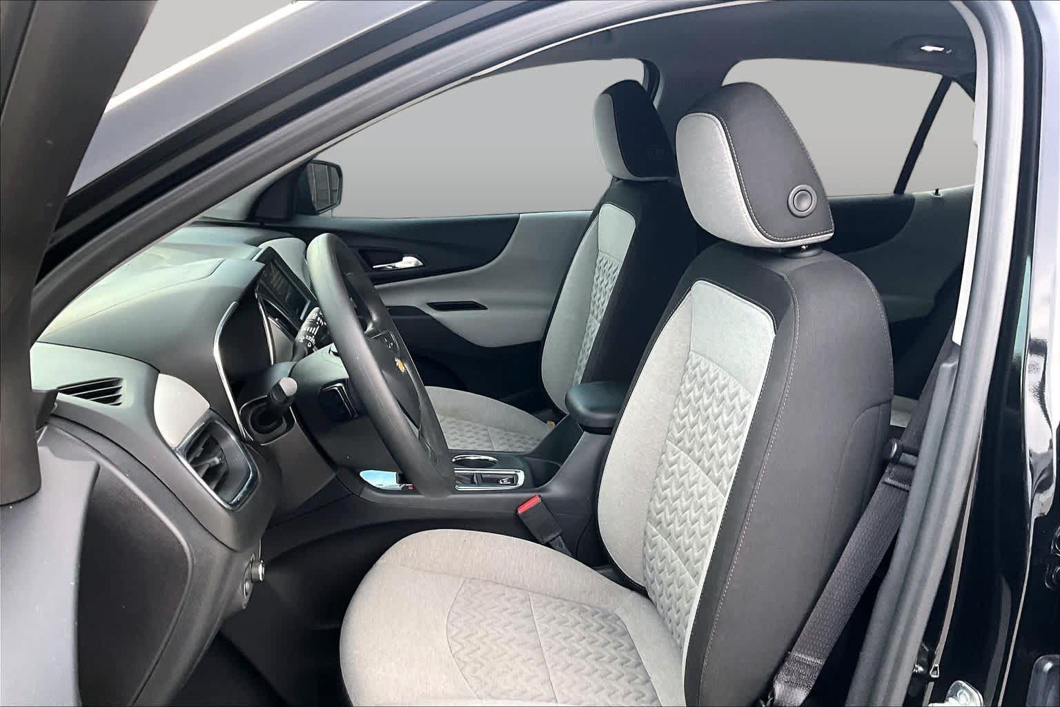 Used 2024 Chevrolet Equinox LS w/ LS Convenience Package FWD image 8