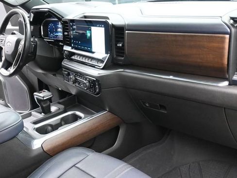 Used 2023 Chevrolet Silverado 1500 High Country w/ High Country Premium Package AWD/4WD image 22