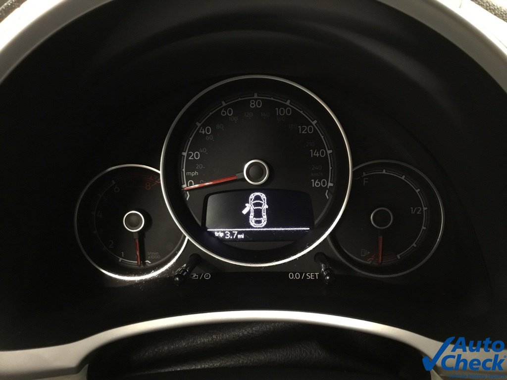 Used 2018 Volkswagen Beetle 2.0T Coast FWD image 46