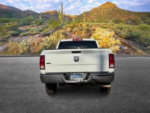 Used 2022 RAM 1500 Classic SLT image 6