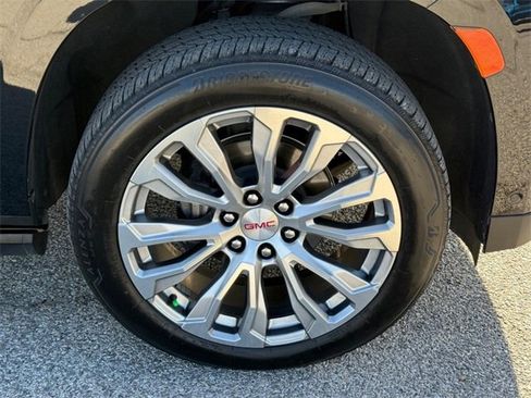 Certified 2023 GMC Yukon Denali w/ Denali Reserve Package image 7