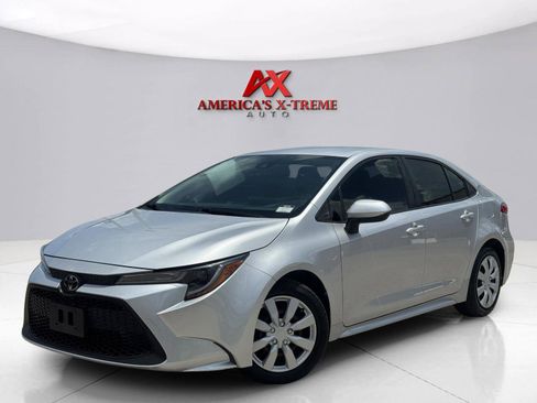 Used 2021 Toyota Corolla LE FWD image 1