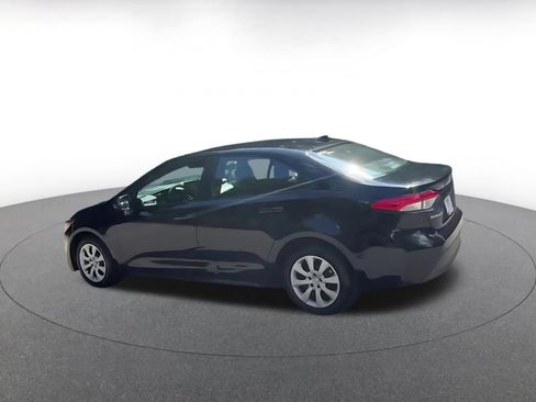 Used 2025 Toyota Corolla LE FWD image 7