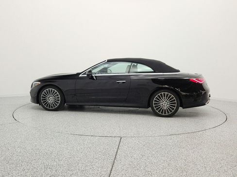 Used 2025 Mercedes-Benz CLE 300 4MATIC Cabriolet image 8