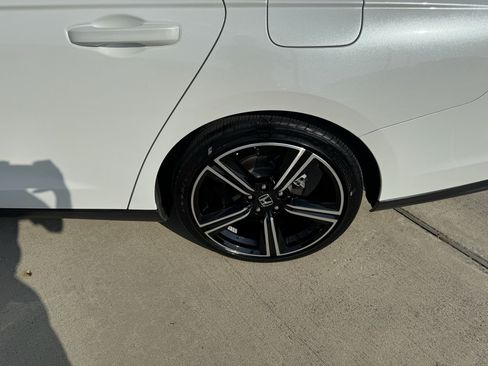Certified 2025 Honda Accord Sport image 29