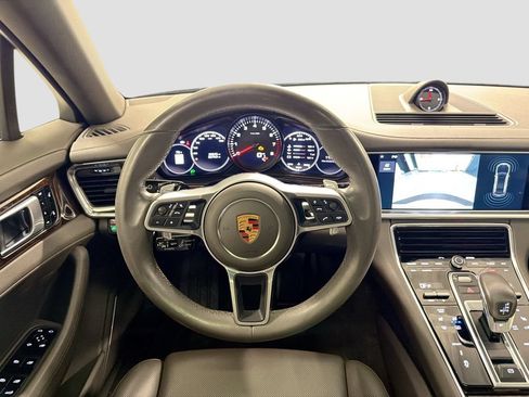 Certified 2018 Porsche Panamera 4 AWD/4WD image 24