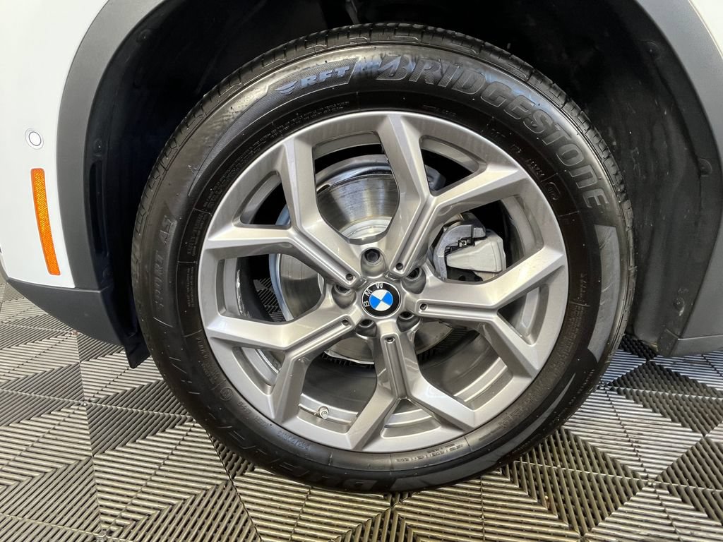Used 2023 BMW X4 xDrive30i w/ Premium Package AWD/4WD image 14