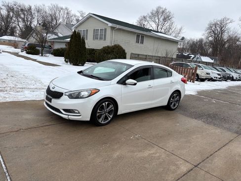 Used 2016 Kia Forte EX image 10