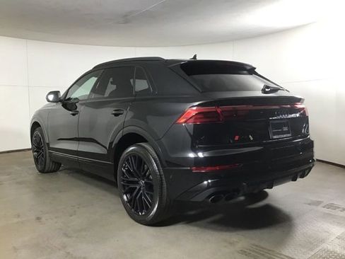 Used 2024 Audi SQ8 Prestige w/ Prestige Package image 5