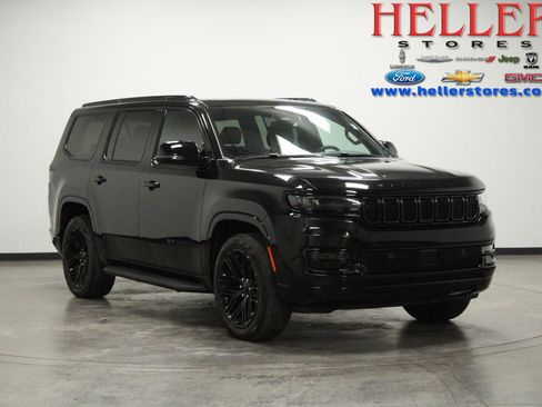 Used 2024 Jeep Wagoneer Series II RWD image 1