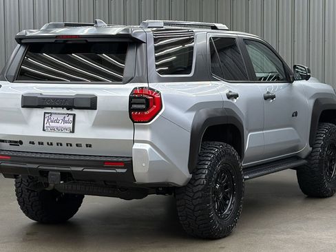 Used 2026 Toyota 4Runner TRD Off-Road Premium AWD/4WD image 5