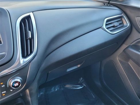 Used 2022 Chevrolet Equinox LT image 27