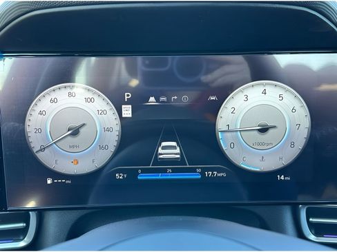 New 2025 Hyundai Elantra SEL image 11