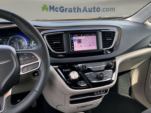 Used 2024 Chrysler Voyager LX FWD image 11