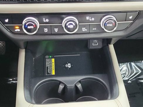 Certified 2025 Honda HR-V EX-L image 30