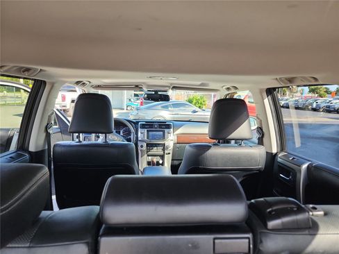 Used 2016 Toyota 4Runner Limited image 22