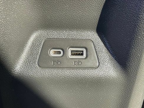 Used 2023 Buick Envision Essence AWD/4WD image 20