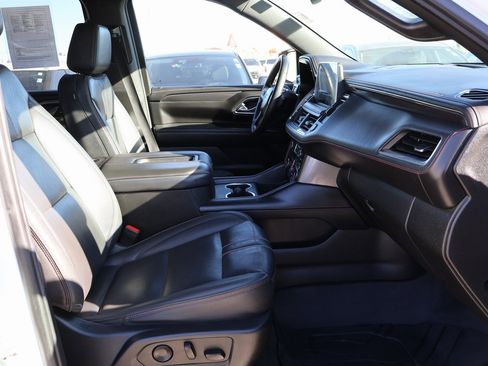 Used 2023 Chevrolet Suburban RST image 13