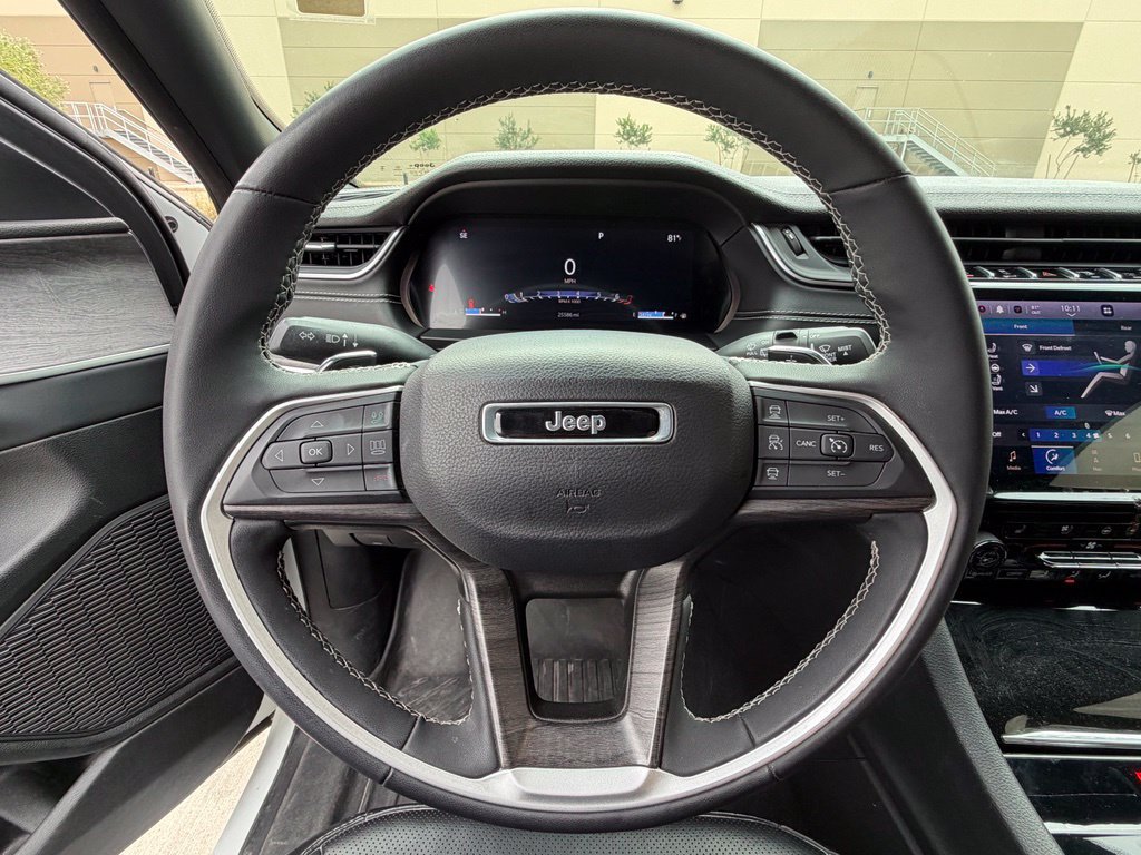 Used 2024 Jeep Grand Cherokee L Limited w/ Luxury Tech Group II RWD image 16