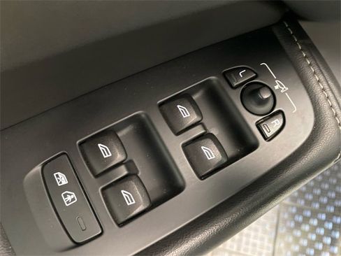 Used 2020 Volvo XC60 T6 Inscription image 15