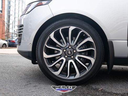 Used 2018 Land Rover Range Rover Long Wheelbase Supercharged image 9