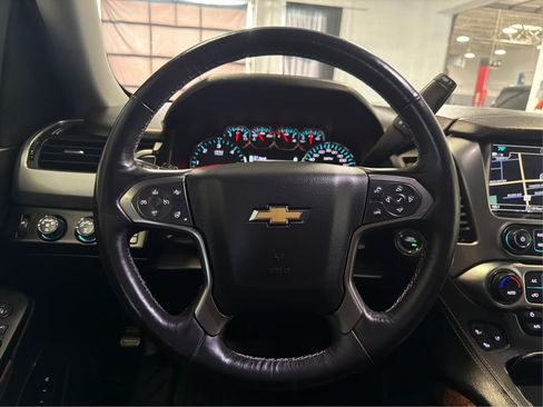 Used 2018 Chevrolet Suburban Premier AWD/4WD image 22