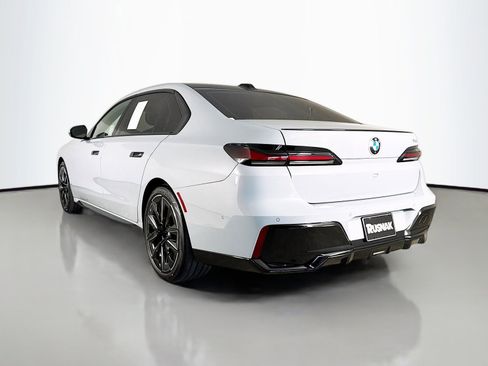 Certified 2025 BMW 740i image 5