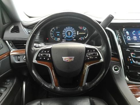 Used 2020 Cadillac Escalade ESV Luxury AWD/4WD image 34