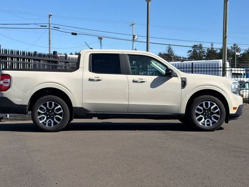 Certified 2024 Ford Maverick Lariat image 2