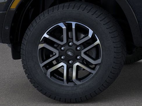 Used 2024 Ford Ranger Lariat w/ FX4 Off-Road Package image 19