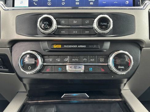 Used 2022 Ford F250 Lariat w/ Lariat Value Package AWD/4WD image 30